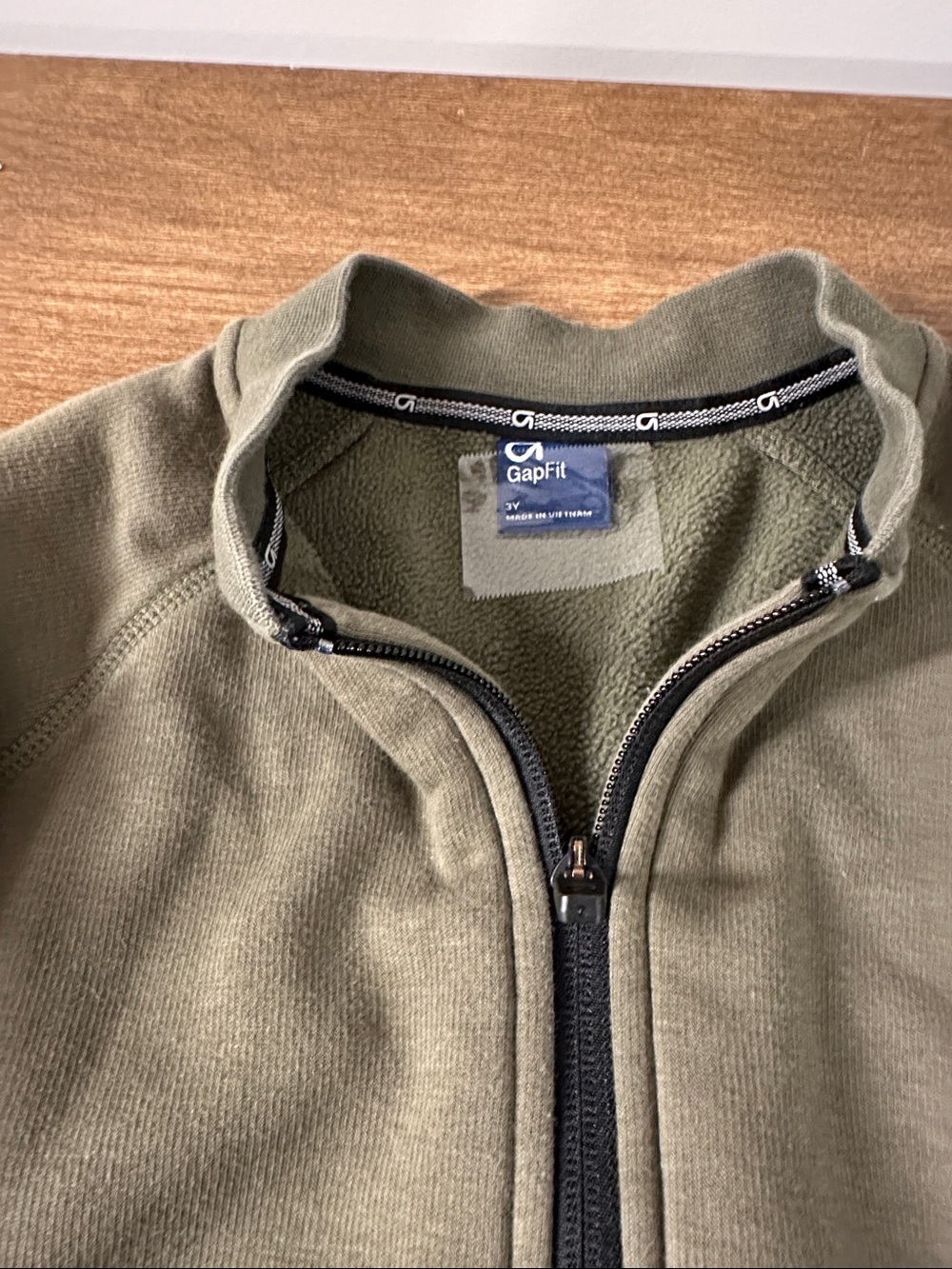 GAP boys Olive Zip-Up Sweater 3 Y